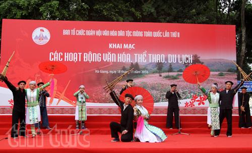 Tưng bừng Ngày hội văn hóa dân tộc Mông toàn quốc ảnh 1